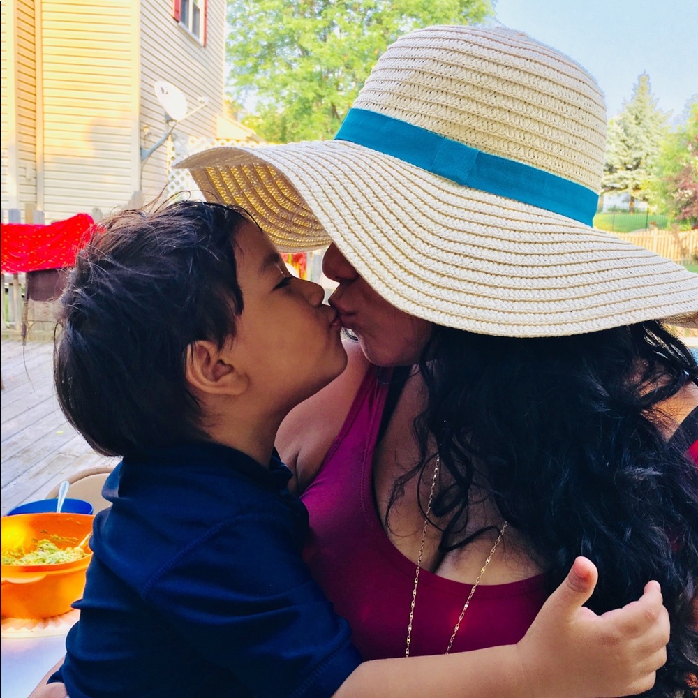 Meet your Posher, Becca